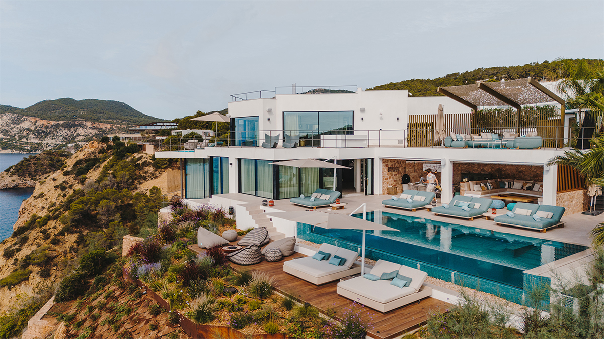 La Conciergerie Intégrée : Le Premier Critère de Valorisation des Villas de Luxe en 2026