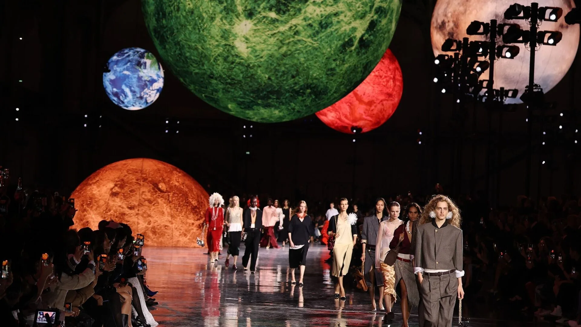 Mulhouse Fashion Week MOTOCO 2026: Udržitelná Móda Dobývá Budovu 75